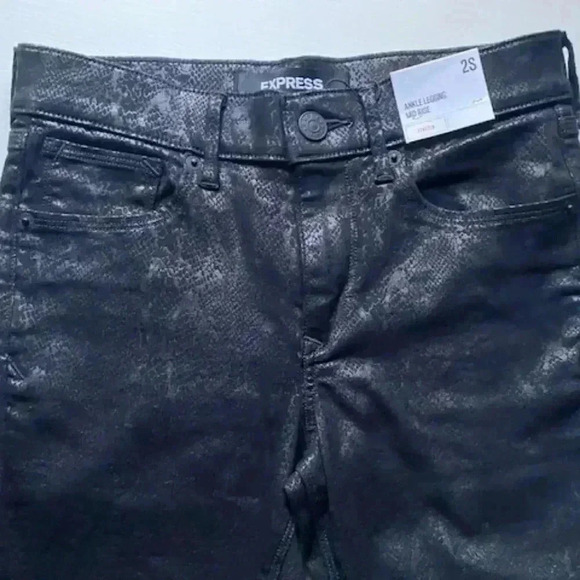 Express Jeans NWT Ankle Leggings Mid Rise Snake Print Black Size 2S - Picture 4 of 13